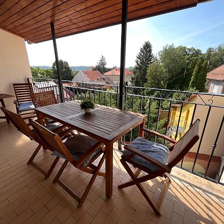 Pacsirta Apartman Grand エゲル エクステリア 写真