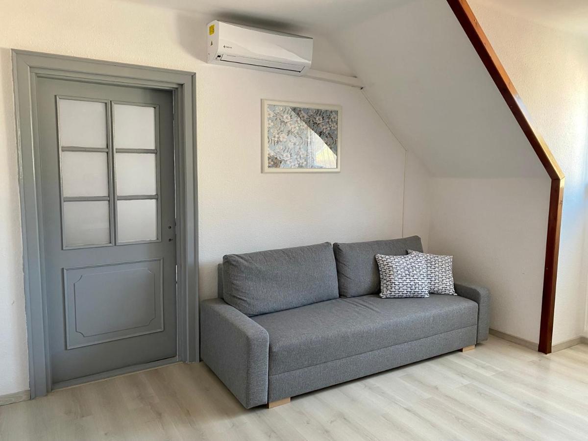 Pacsirta Apartman Grand エゲル エクステリア 写真