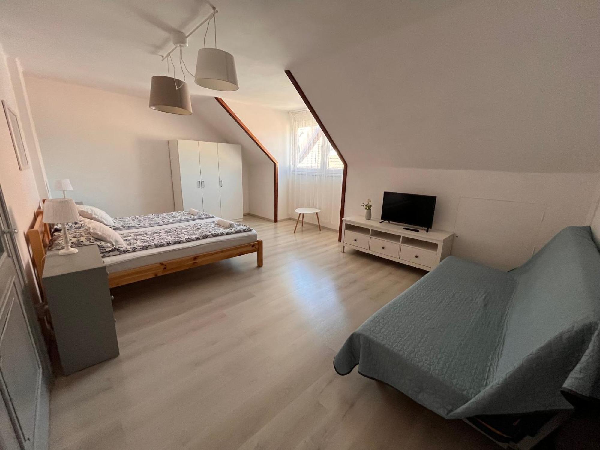 Pacsirta Apartman Grand エゲル エクステリア 写真